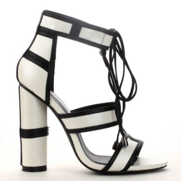 Beautiful Blocked white & black heels. - Picture 5 of 7